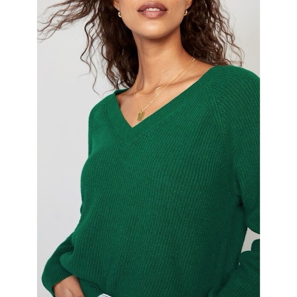 NWT Old Navy V-Neck Knit Sweater - Picture 1 of 9